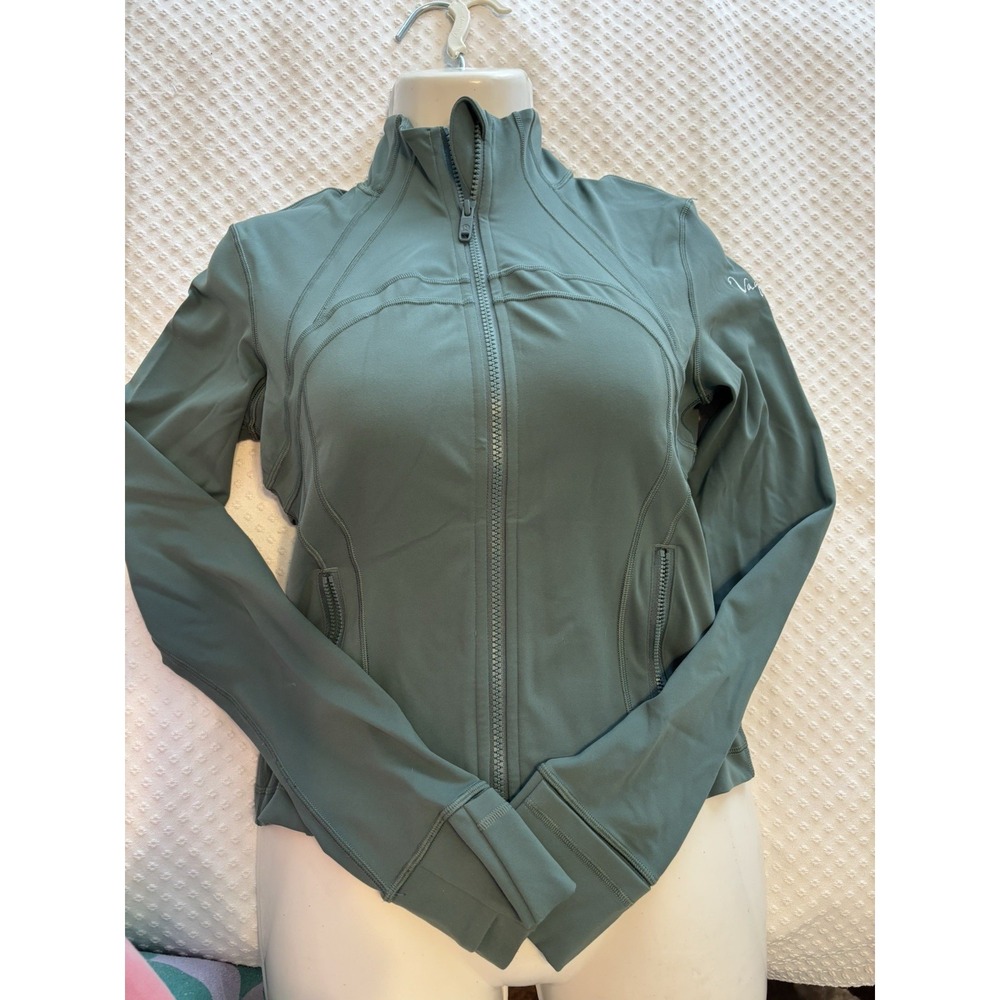 Lululemon Women's Green Full Zip Activewear Jacket Size 6 Nylon Lycra Pockets